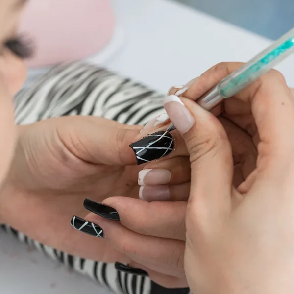 Corso di ricostruzione in gel e nail art